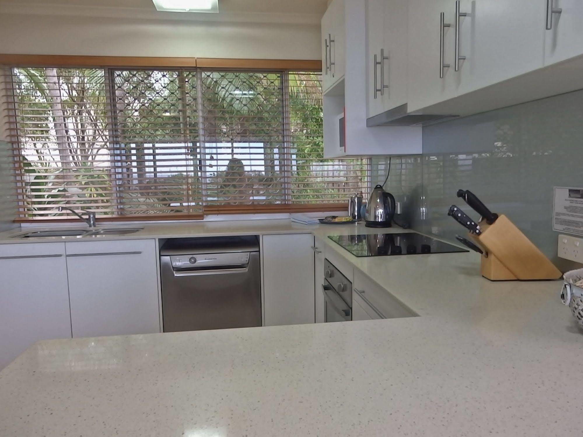 Sundancer Holiday Apartments Sunshine Coast المظهر الخارجي الصورة